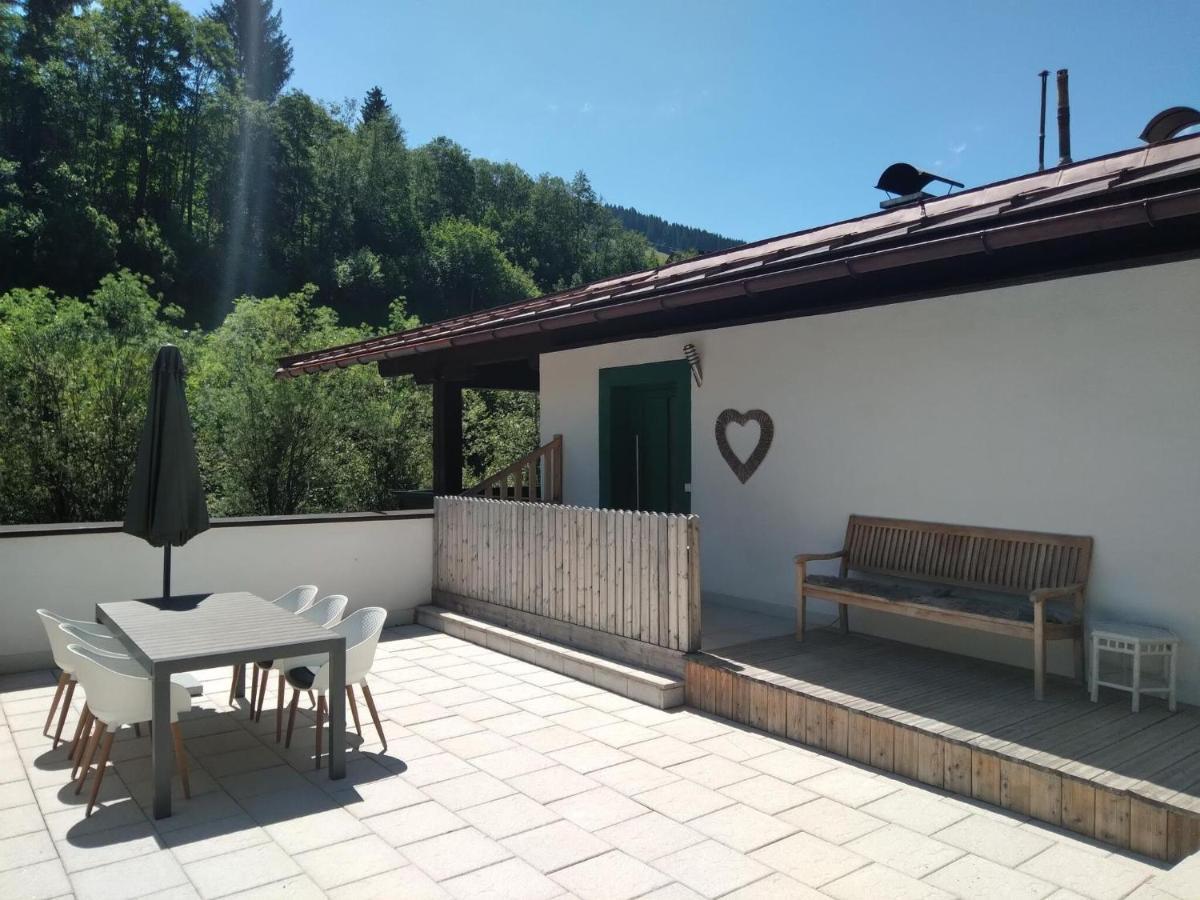 Apartment In Dienten With Mountain Views Dienten am Hochkonig Bagian luar foto